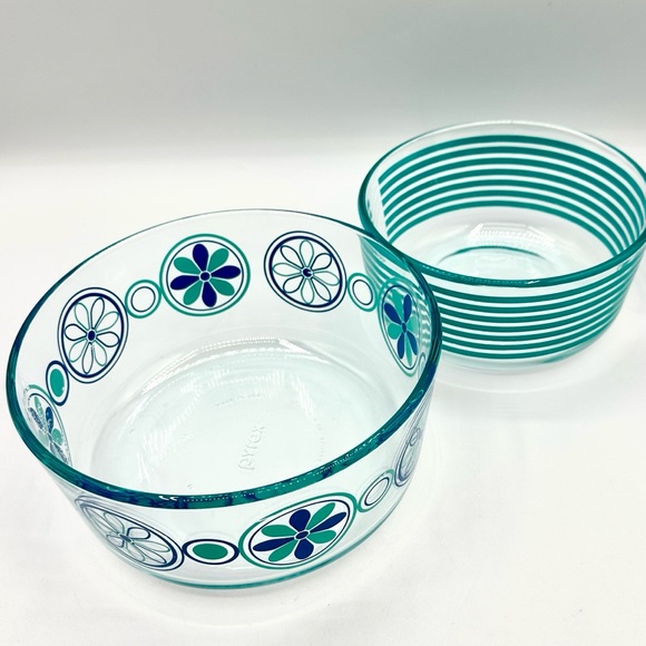 Pyrex Turquoise decorated 7201 & 7203 Glass Bowls - Picture 3 of 9